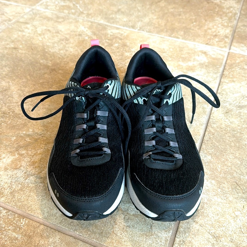 Women’s Walking Shoes Ryka Size 9 1/2